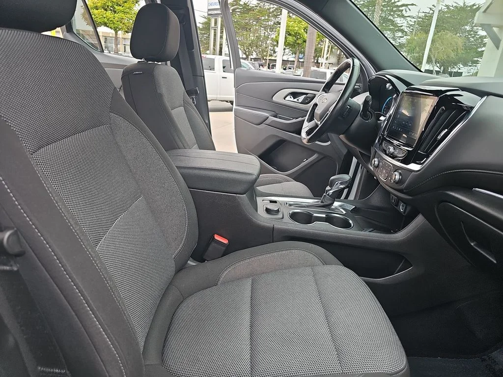 Used 2022 White Chevrolet LT image 10