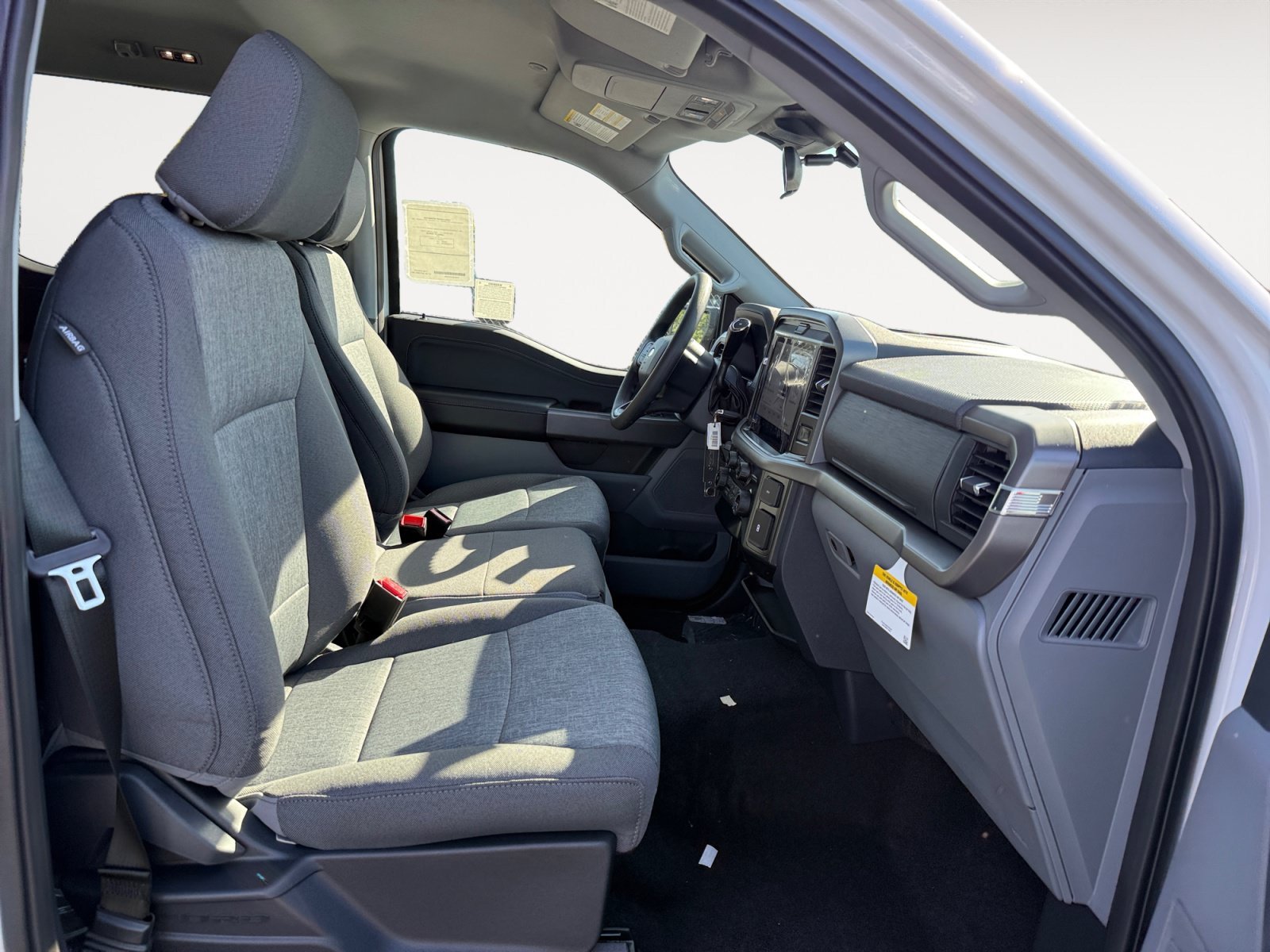 New 2026 Oxford White Ford XLT image 19