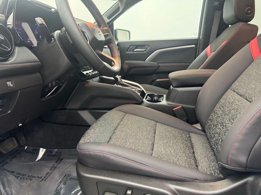Used 2025 Summit White Chevrolet Z71 image 16
