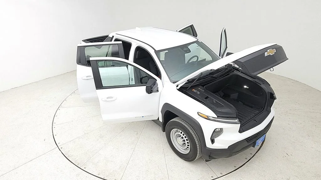 New 2024 Summit White Chevrolet Work Truck image 14
