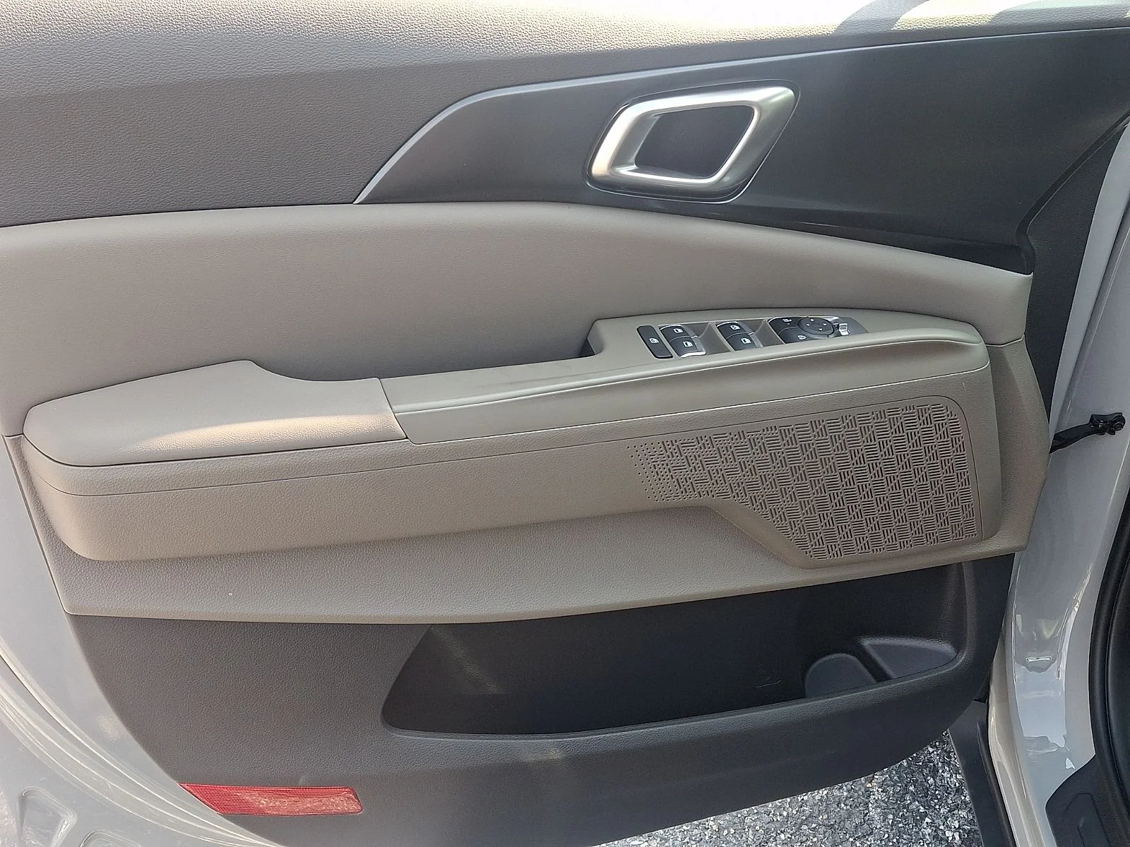 New 2027 White Kia LX image 11