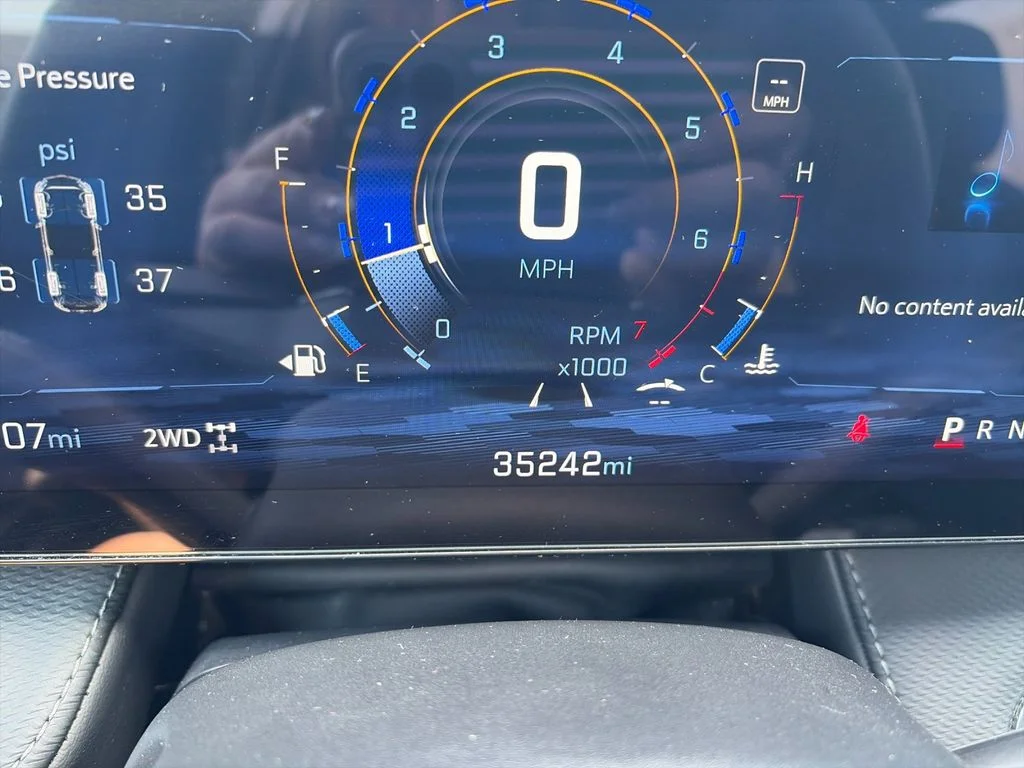 Used 2025 Gray Chevrolet LT image 32
