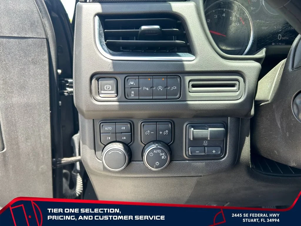 Used 2021 BLACK Chevrolet RST image 24