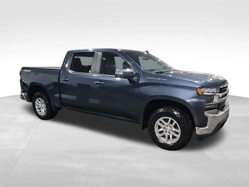 Used 2022 Gray Chevrolet LT image 3