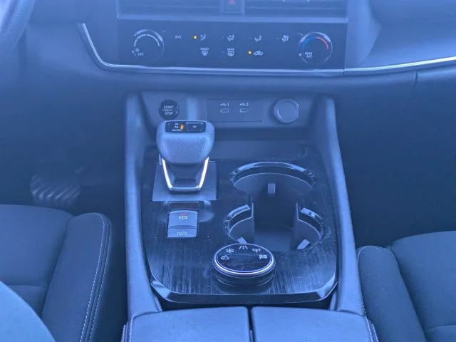 Used 2024 Gray Nissan S image 17