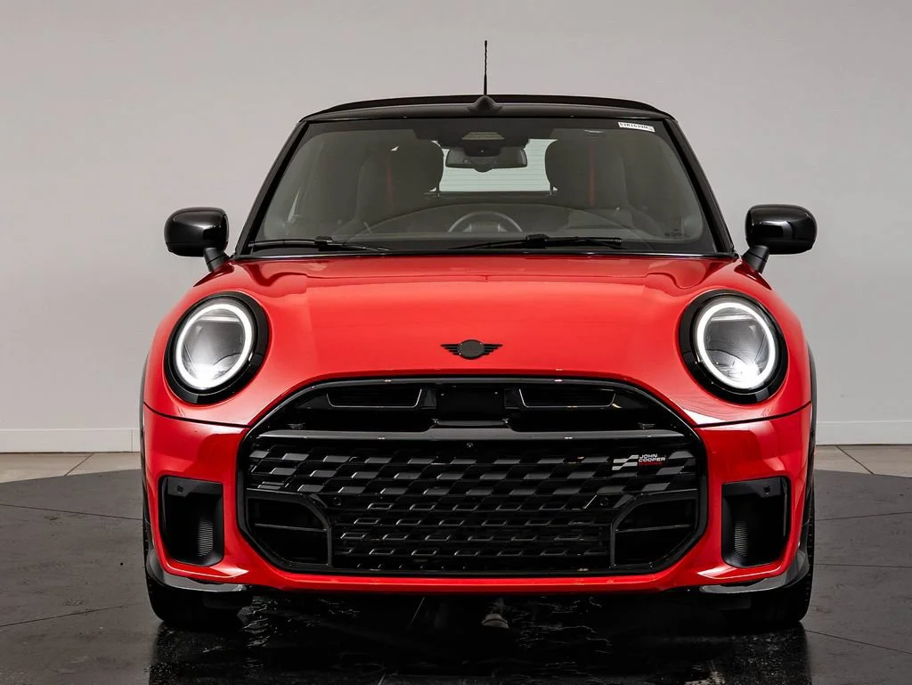 New 2026 Chili Red MINI Iconic image 3