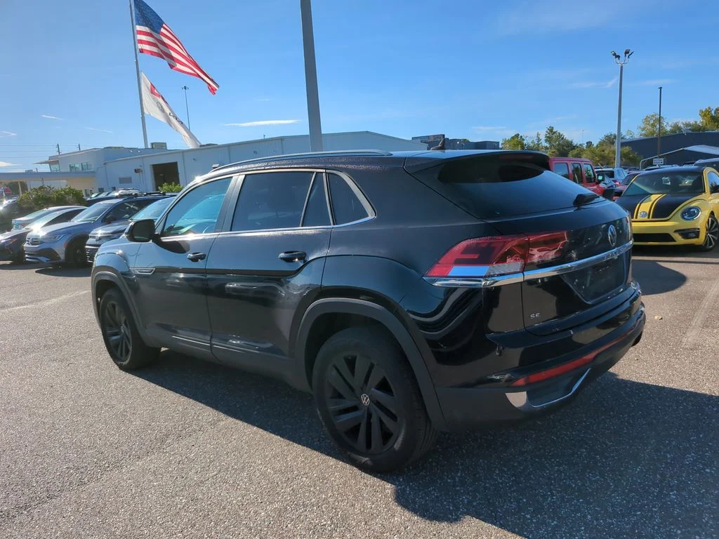 Used 2021  Volkswagen 2.0T SE w/Technology image 4