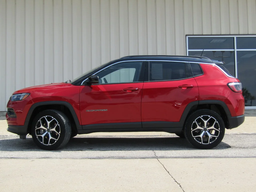 Used 2025 Red Jeep Limited image 11