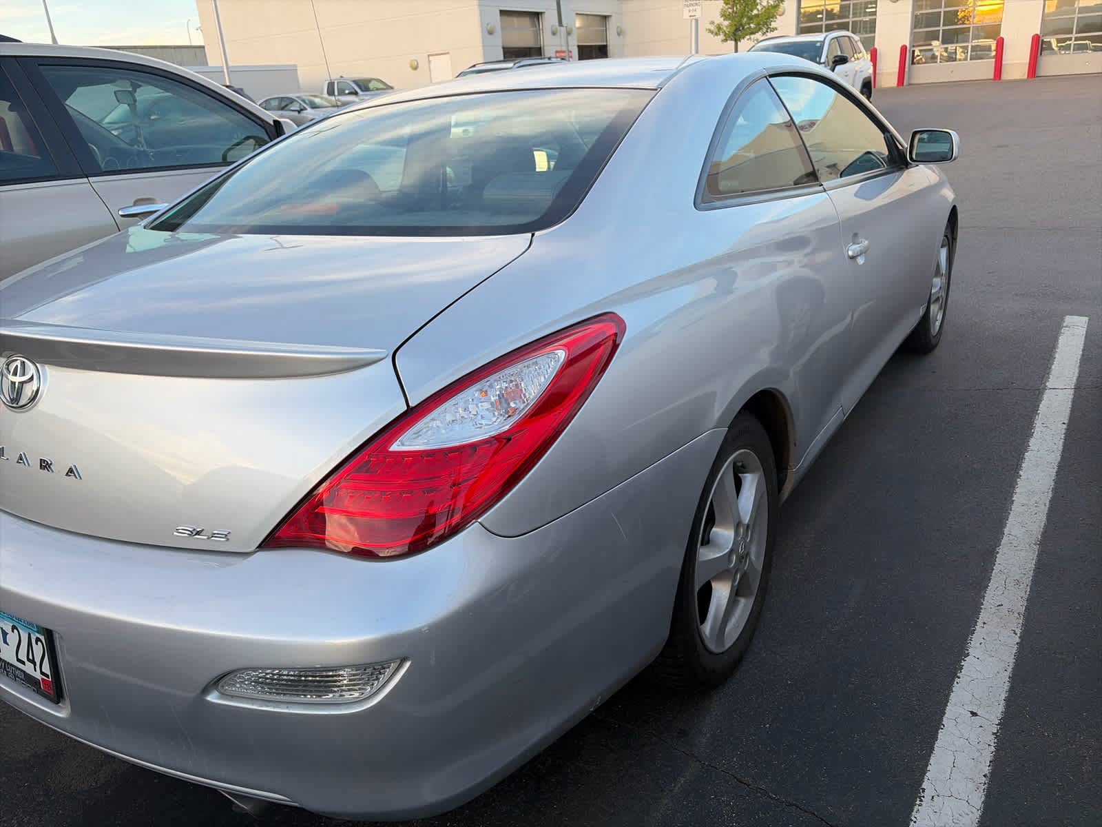 Used 2008 Classic Silver Metallic Toyota SLE image 6