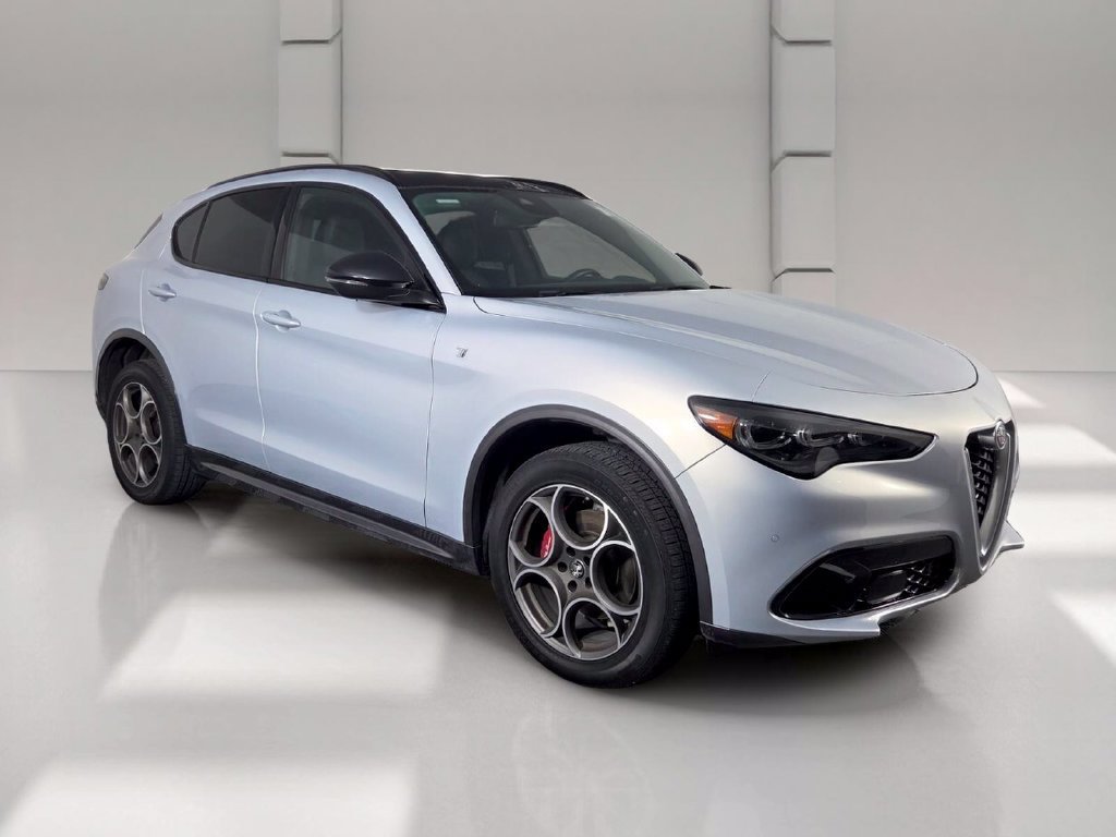 Used 2024 Moonlight Gray Metallic Alfa Romeo Ti image 2
