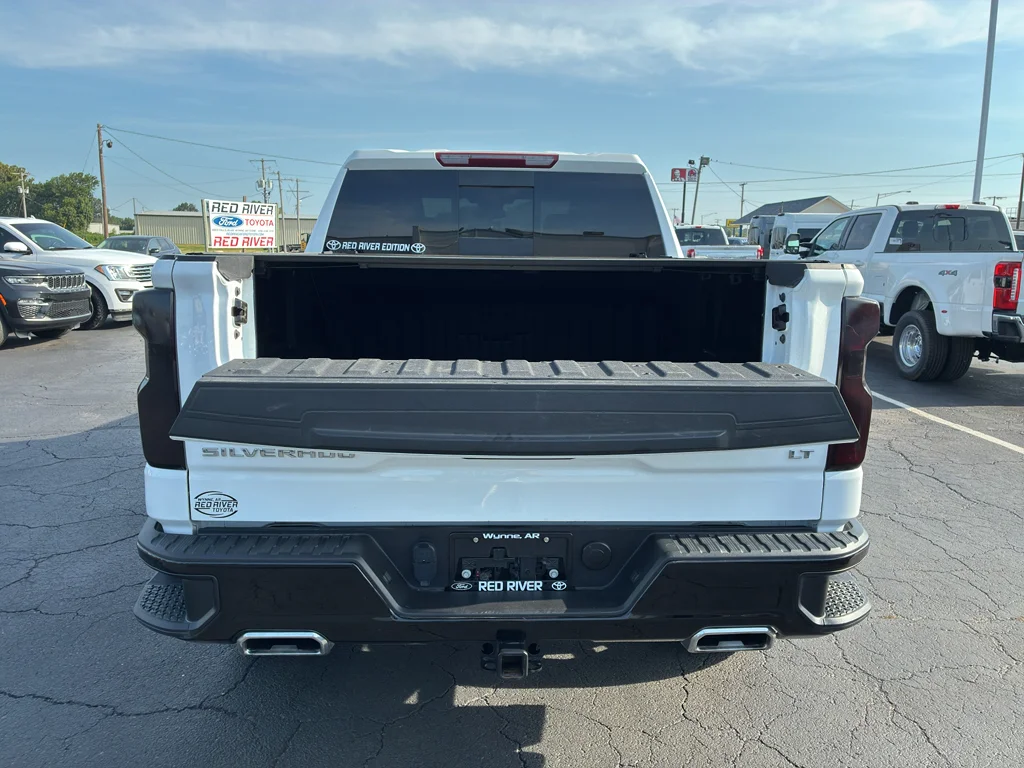 Used 2025 Summit White Chevrolet LT Trail Boss image 9