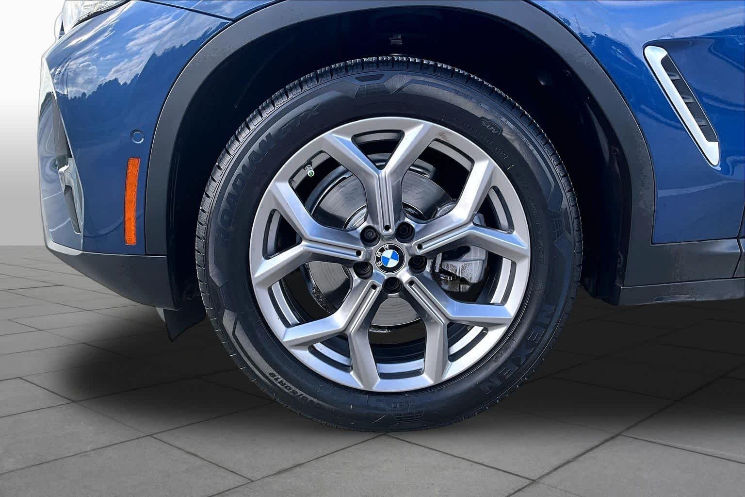 Used 2023 Phytonic Blue Metallic BMW sDrive30i image 10