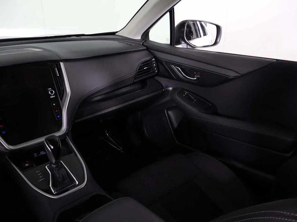 Used 2025 Ice Silver Metallic Subaru Premium image 33