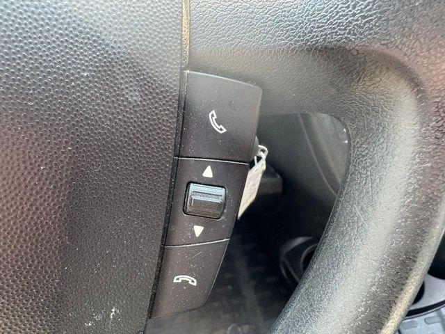 Used 2018 Bright White Clearcoat Ram Base image 5