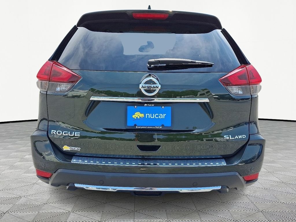 Used 2019 Green Nissan SL image 6