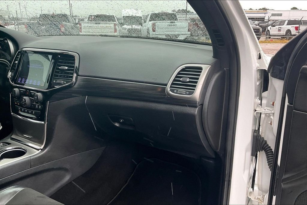 Used 2019 Bright White Clearcoat Jeep Altitude image 23