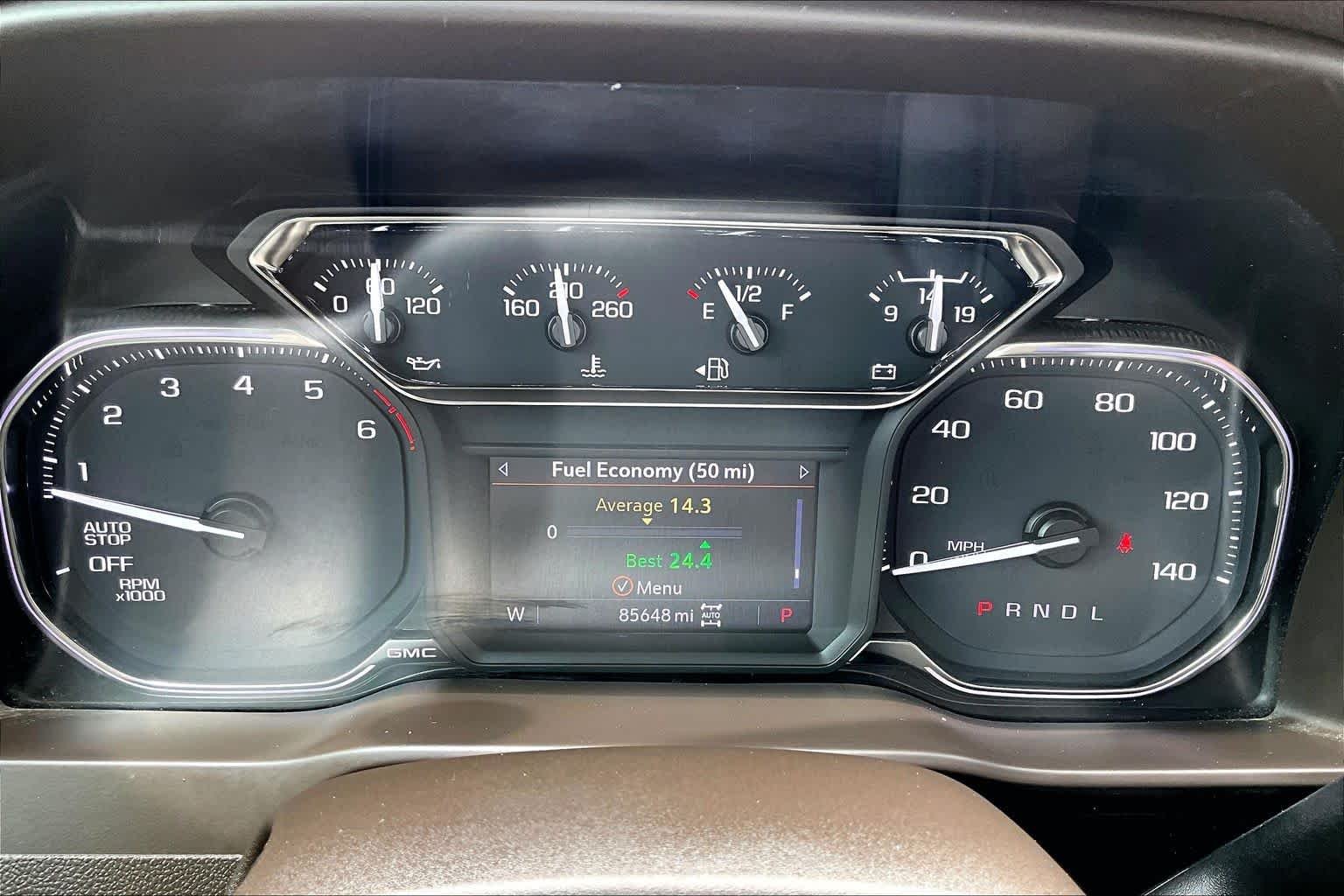 Used 2021 White Frost Tricoat GMC SLT image 27