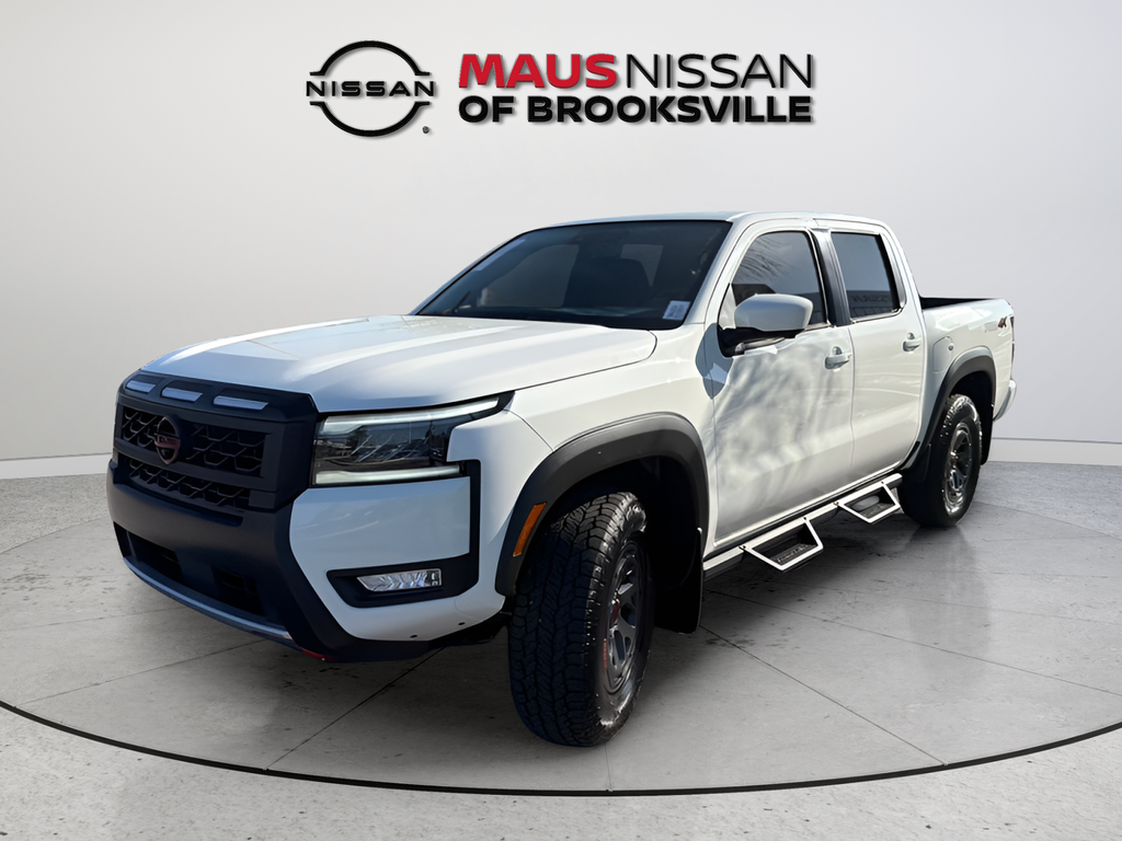 New 2026 White Nissan PRO-4X image 4