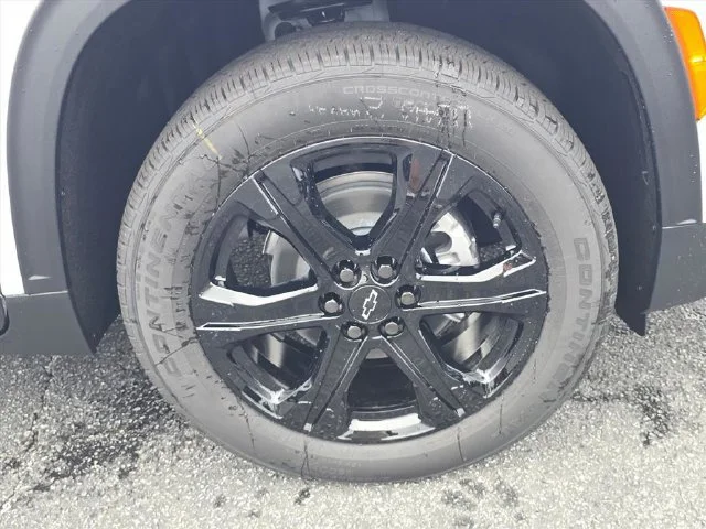 2027 Chevrolet Traverse LT - Photo 35