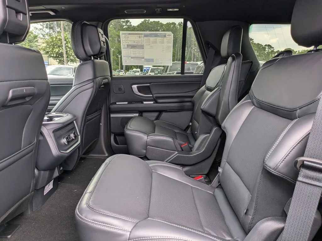 New 2026 Black Ford Platinum image 15