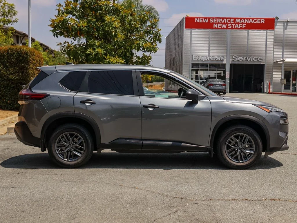 Used 2023 Gray Nissan S image 2