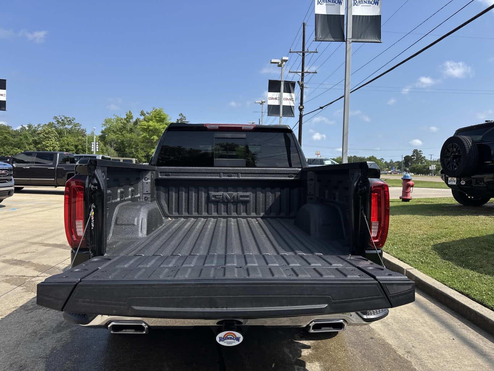 New 2026 Onyx Black GMC SLT image 7
