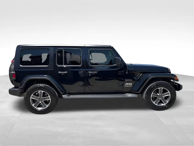 Used 2023 Black Jeep Sahara image 8