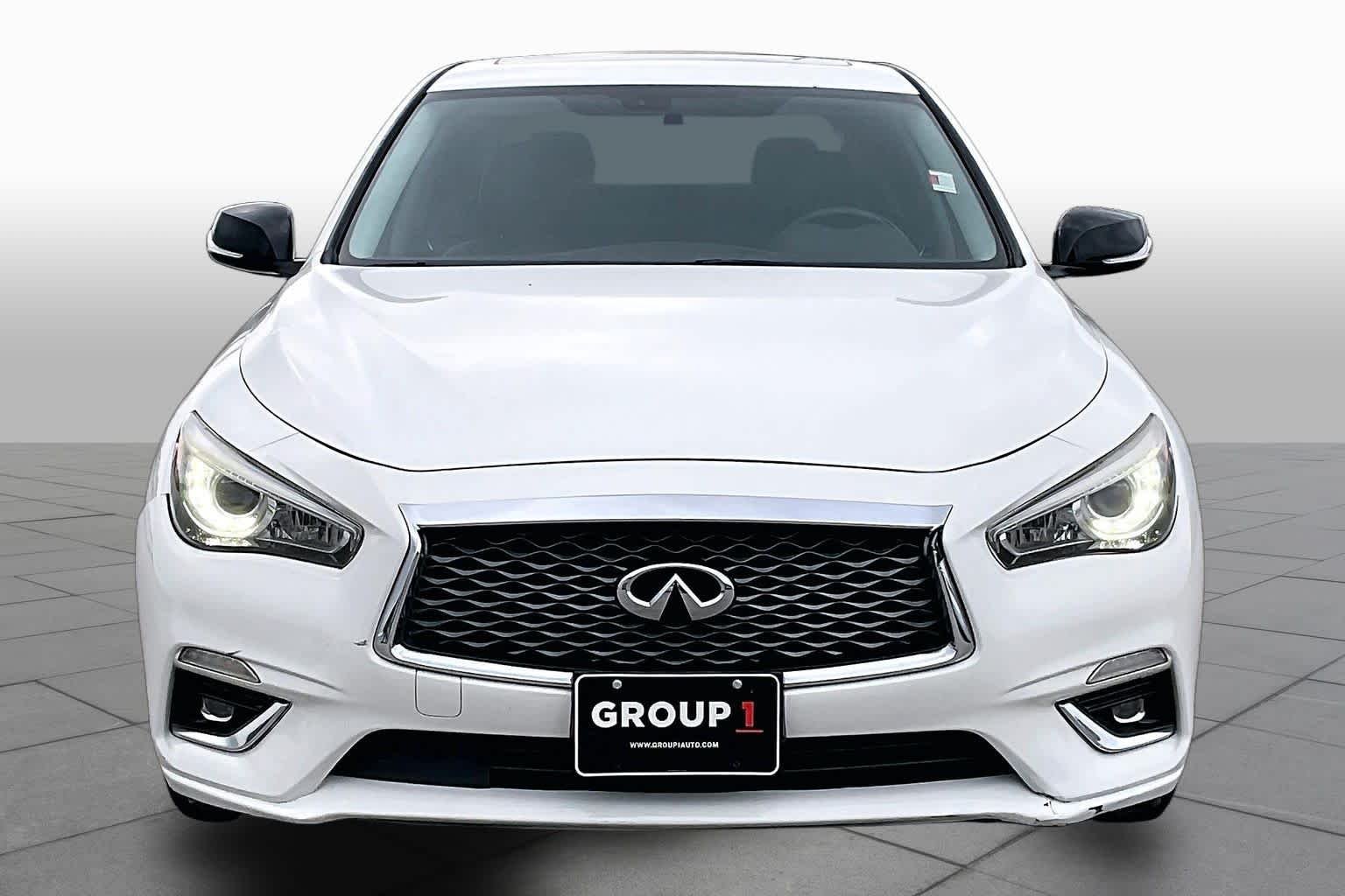 Used 2019 Pure White INFINITI 3.0t LUXE image 4