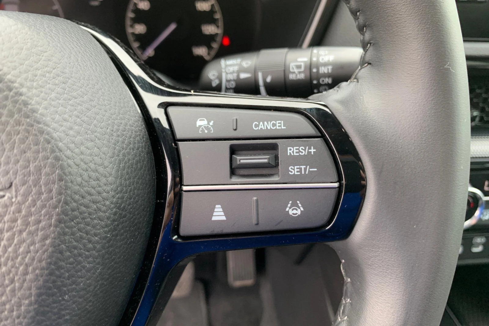 Certified Used 2024 Black Honda EX-L image 30