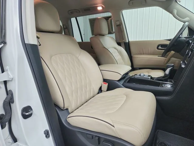 Used 2024 White Nissan Platinum image 43