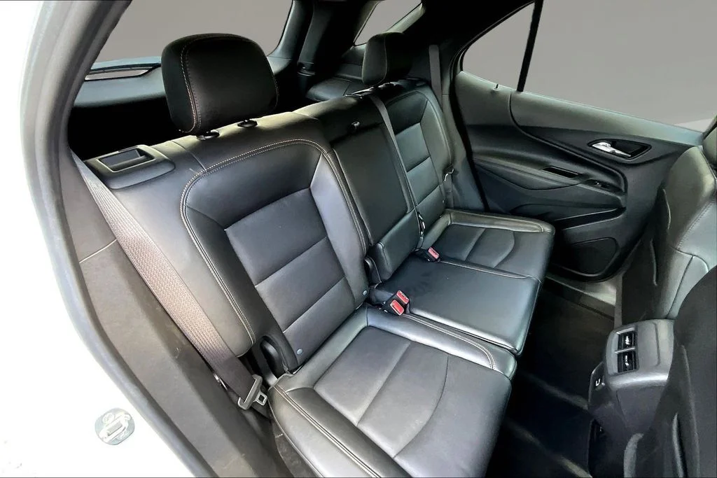 Used 2021 Summit White Chevrolet Premier image 24