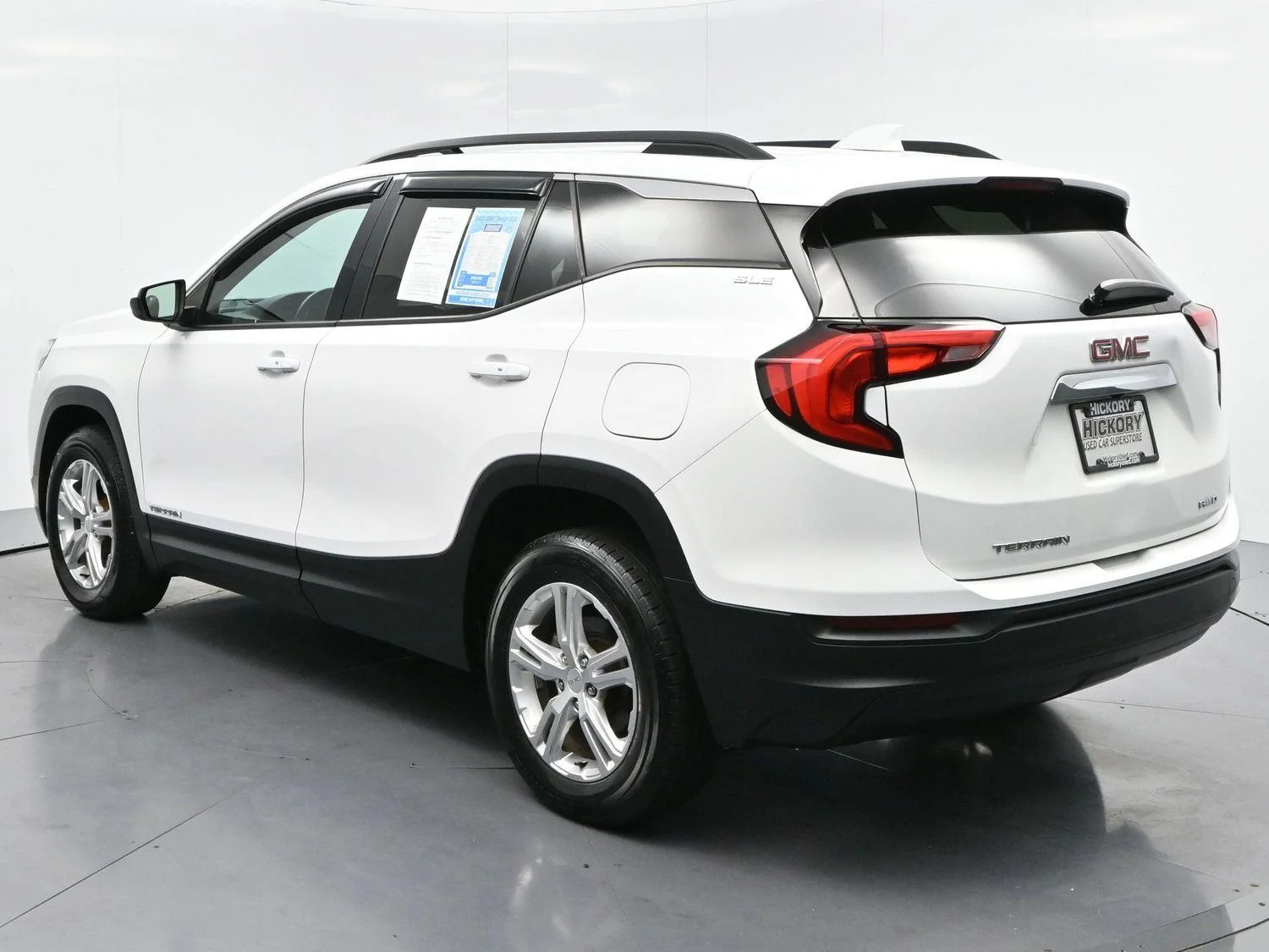 Used 2020 Summit White GMC SLE image 5