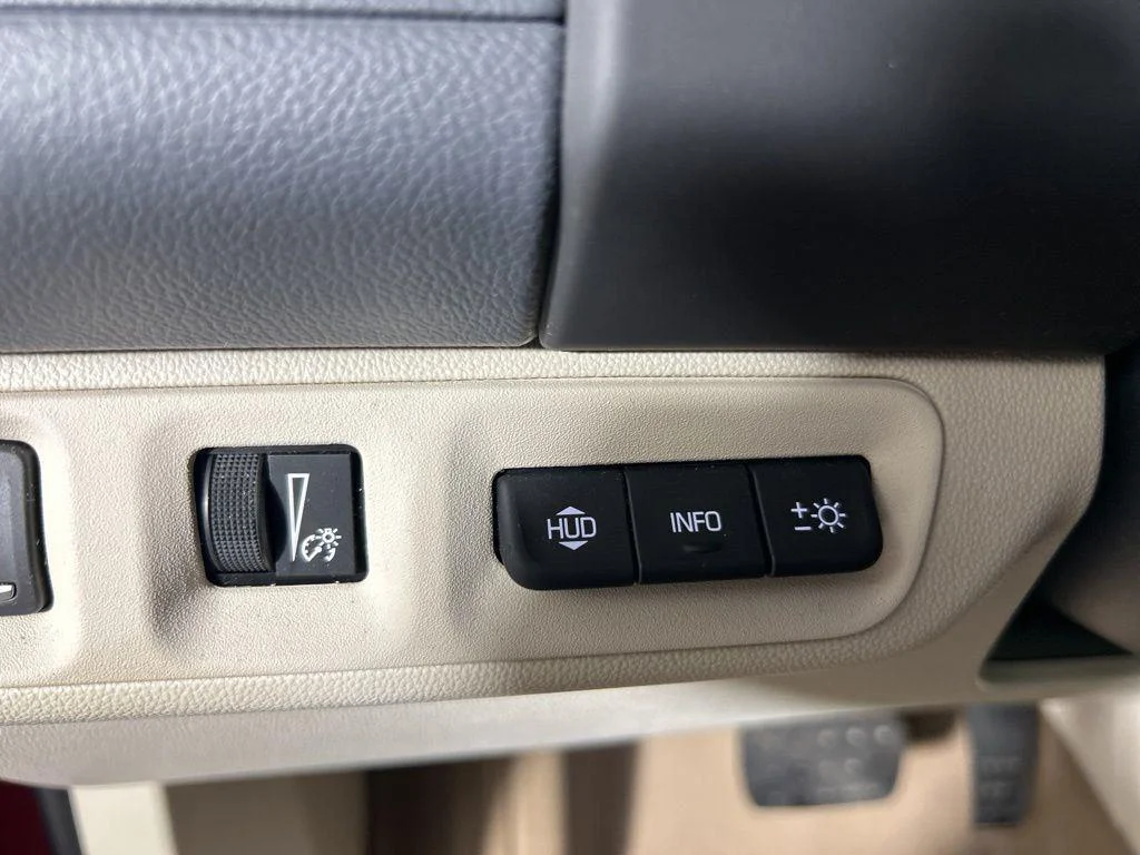 Used 2021 Cayenne Red GMC Denali image 25