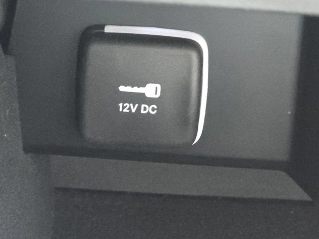 Used 2025 Diamond Black Crystal Pearlcoat Jeep Series II image 15