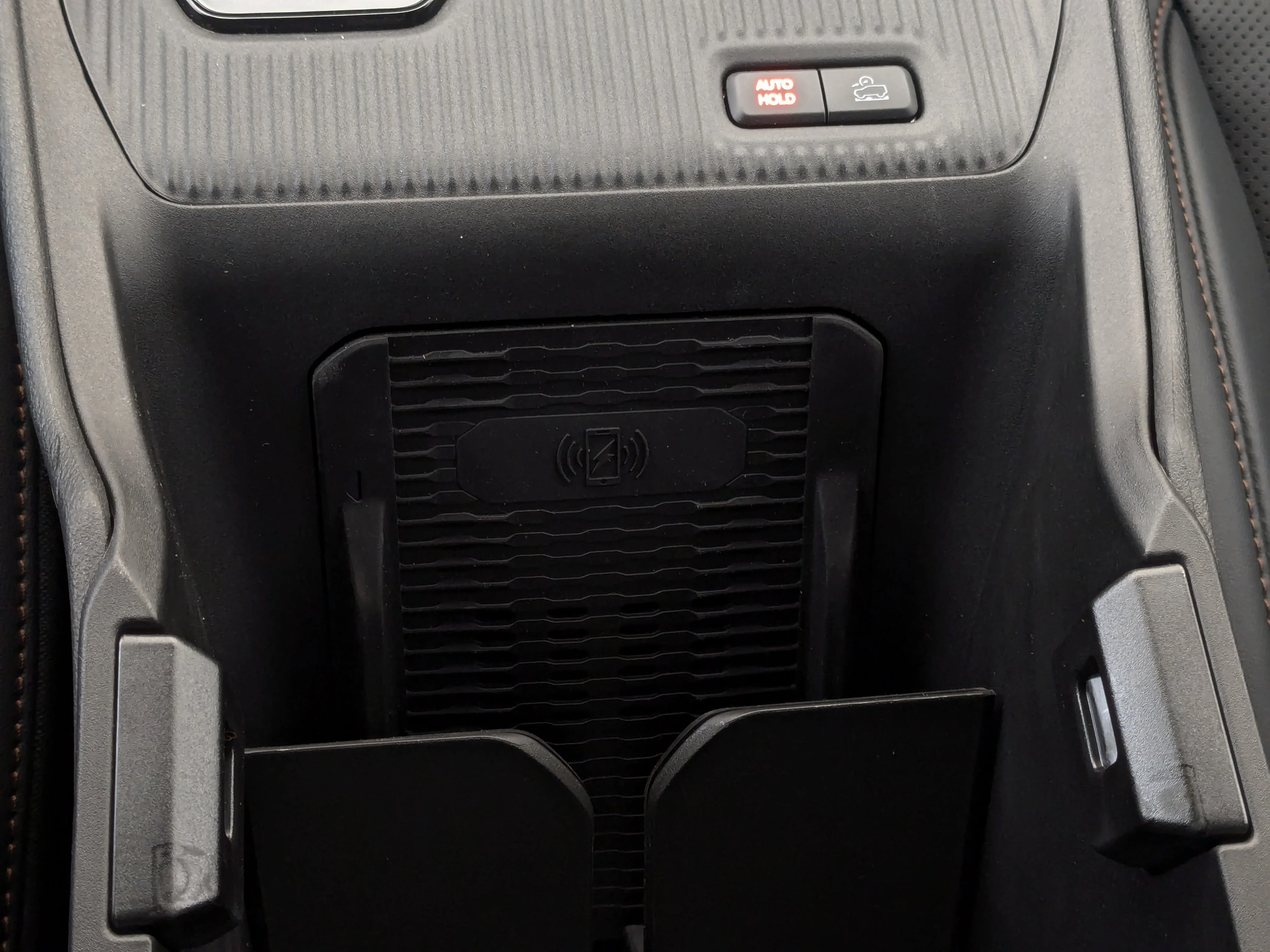 New 2026 Black Jeep Limited - - 1.6L Turbo Hybrid - Power Liftgate - Wireless Charging - Active Driving Assist & More image 26