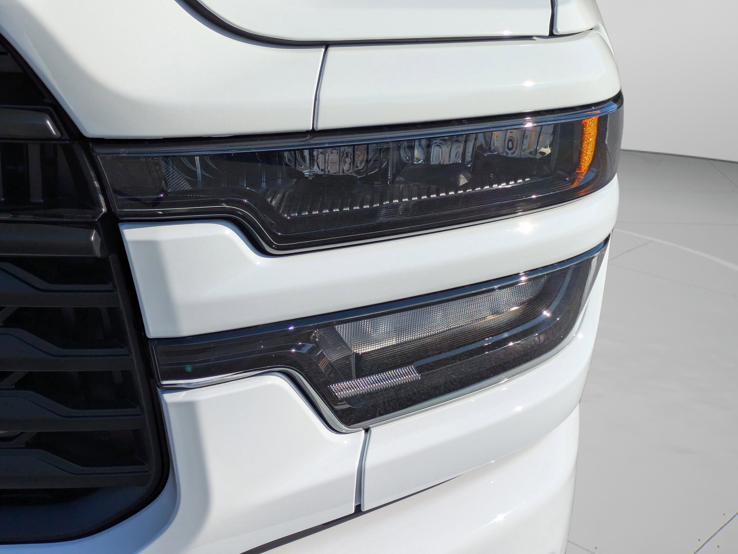 New 2026 Bright White Clearcoat Ram Black Express image 10