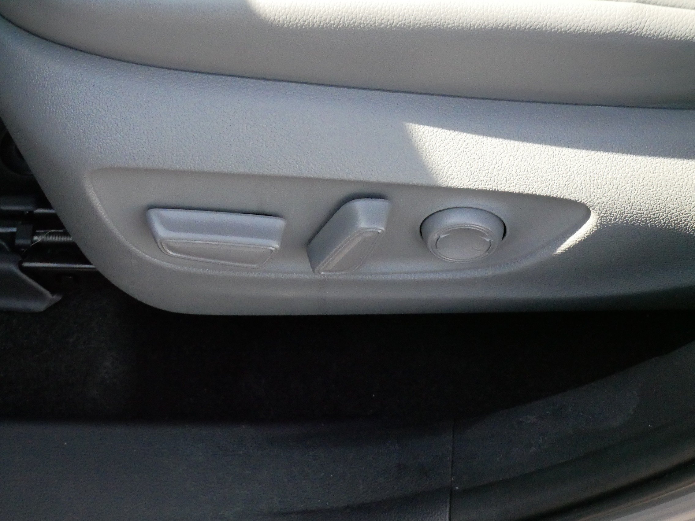 Certified Used 2025 CELESTIAL SILVER Toyota XLE image 20