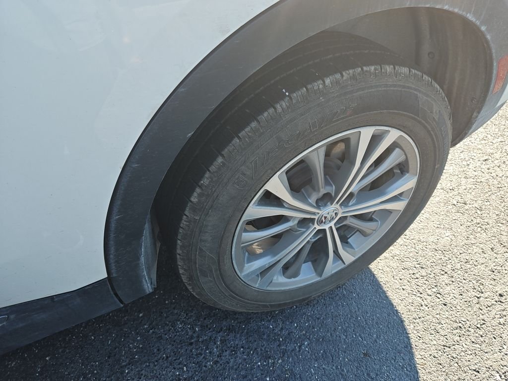 Used 2022 White Buick Preferred image 4