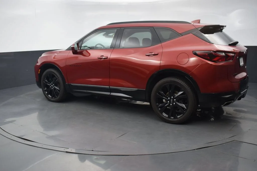 Used 2019 CAJUN RED TINTCOAT Chevrolet RS image 3