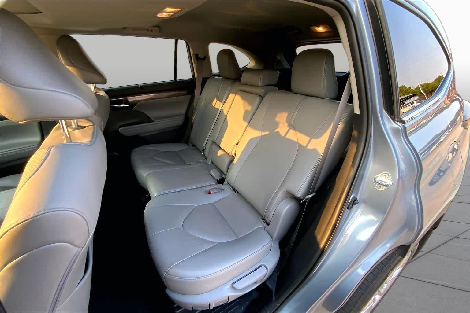 Used 2021 Moon Dust Toyota Limited image 20