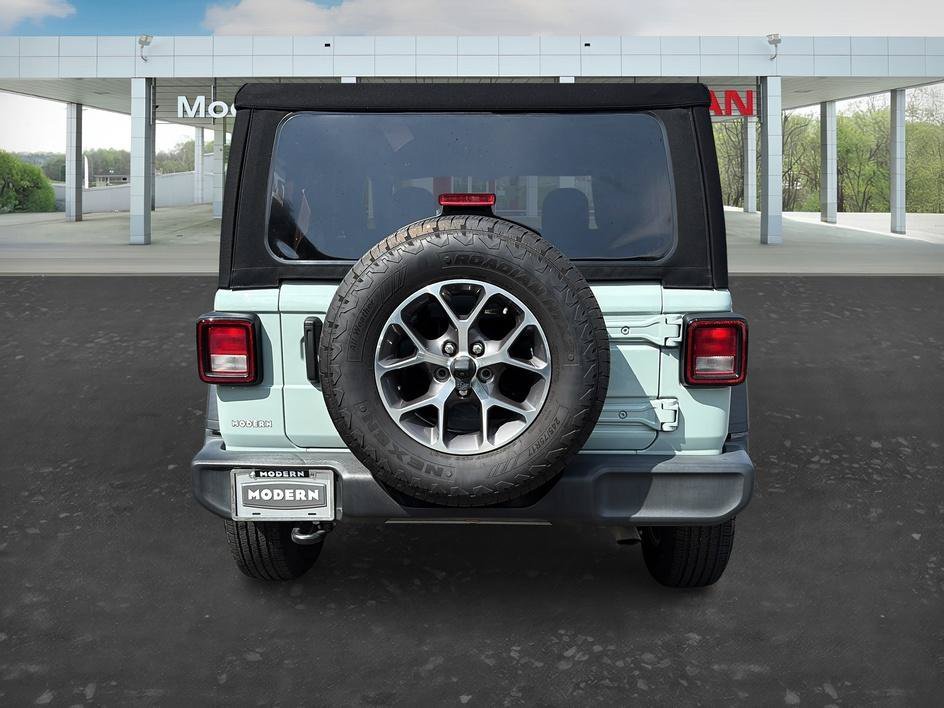 Used 2024 Earl Clearcoat Jeep Sport S image 4