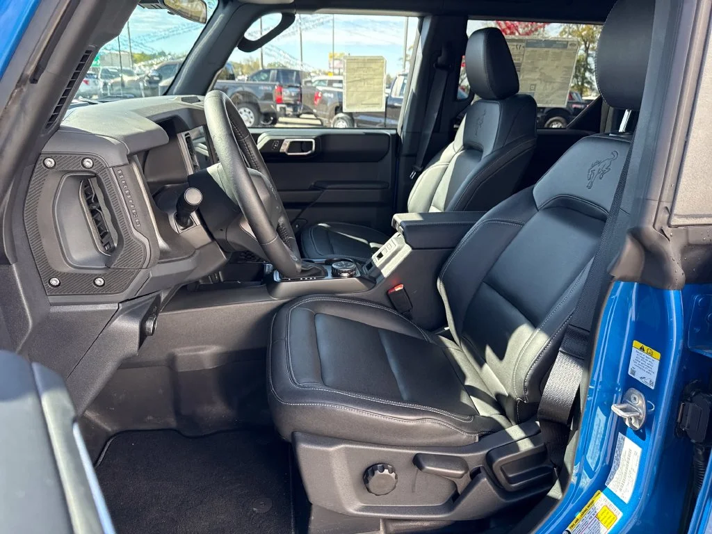 New 2026 Velocity Blue Metallic Ford Badlands® image 11