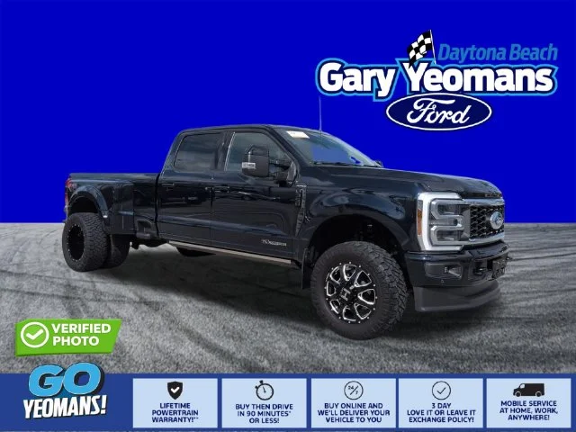 Certified Used 2025 Super Black Ford Platinum image 1