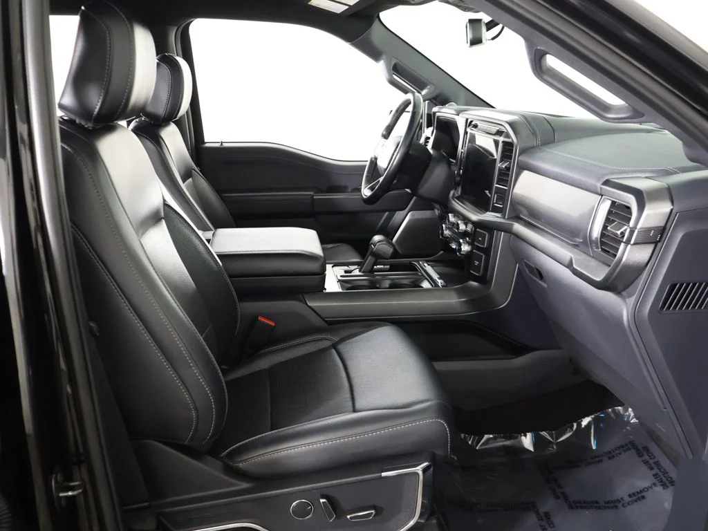 Used 2024 Agate Black Metallic Ford Lariat image 36