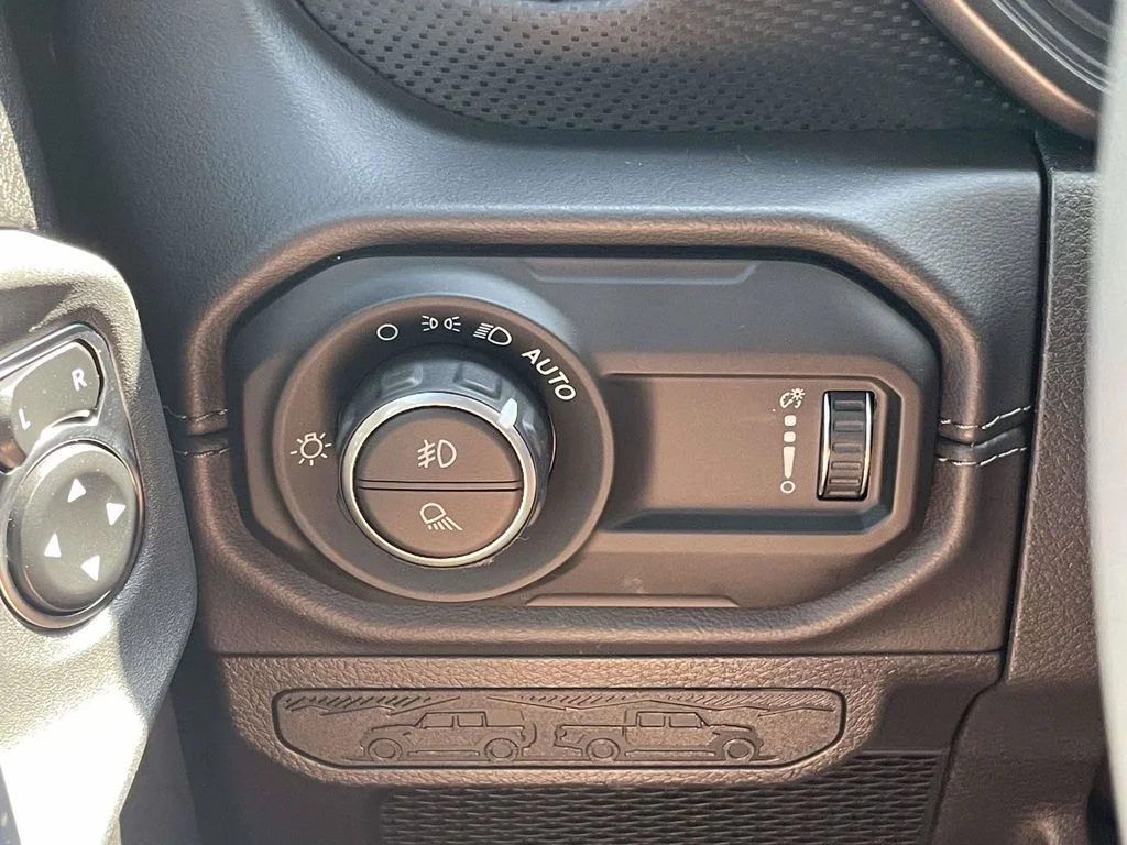 Used 2025 Gray Jeep Rubicon image 26