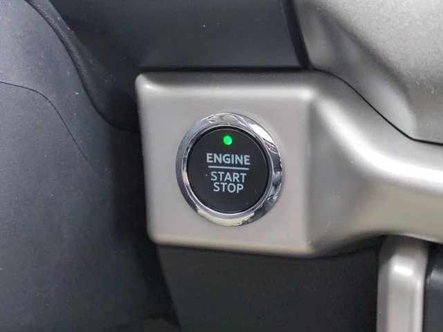 Used 2022 Black Ford XLT image 26