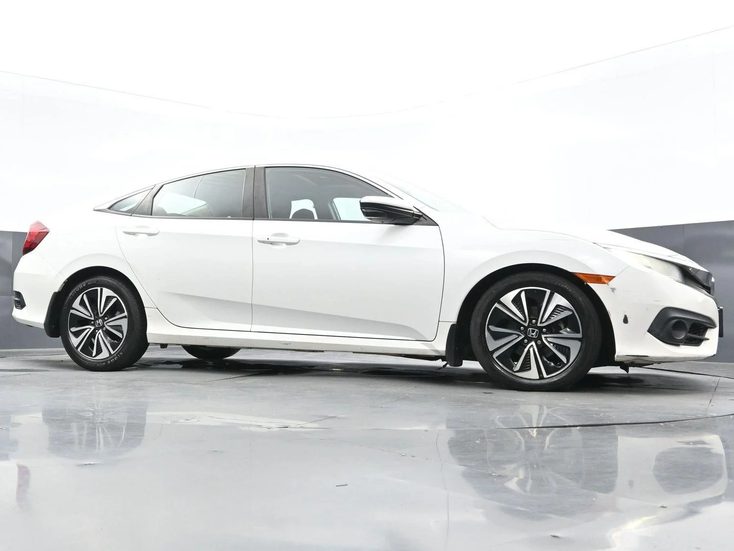 Used 2016 White Orchid Pearl Honda EX-T image 36