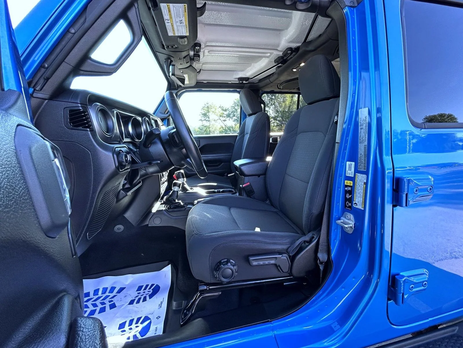 Used 2022 Blue Jeep Unlimited Sport S image 10