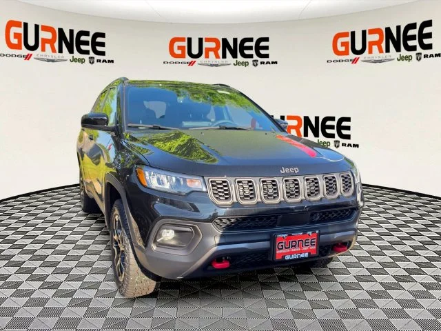New 2026 Diamond Black Crystal Pearl-Coat Exterior Paint Jeep Trailhawk image 7