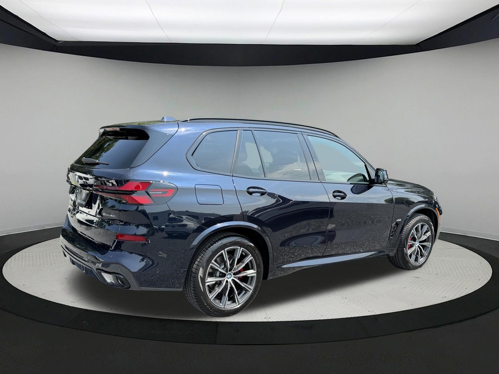 Certified Used 2026 Carbon Black Metallic BMW xDrive40i image 4